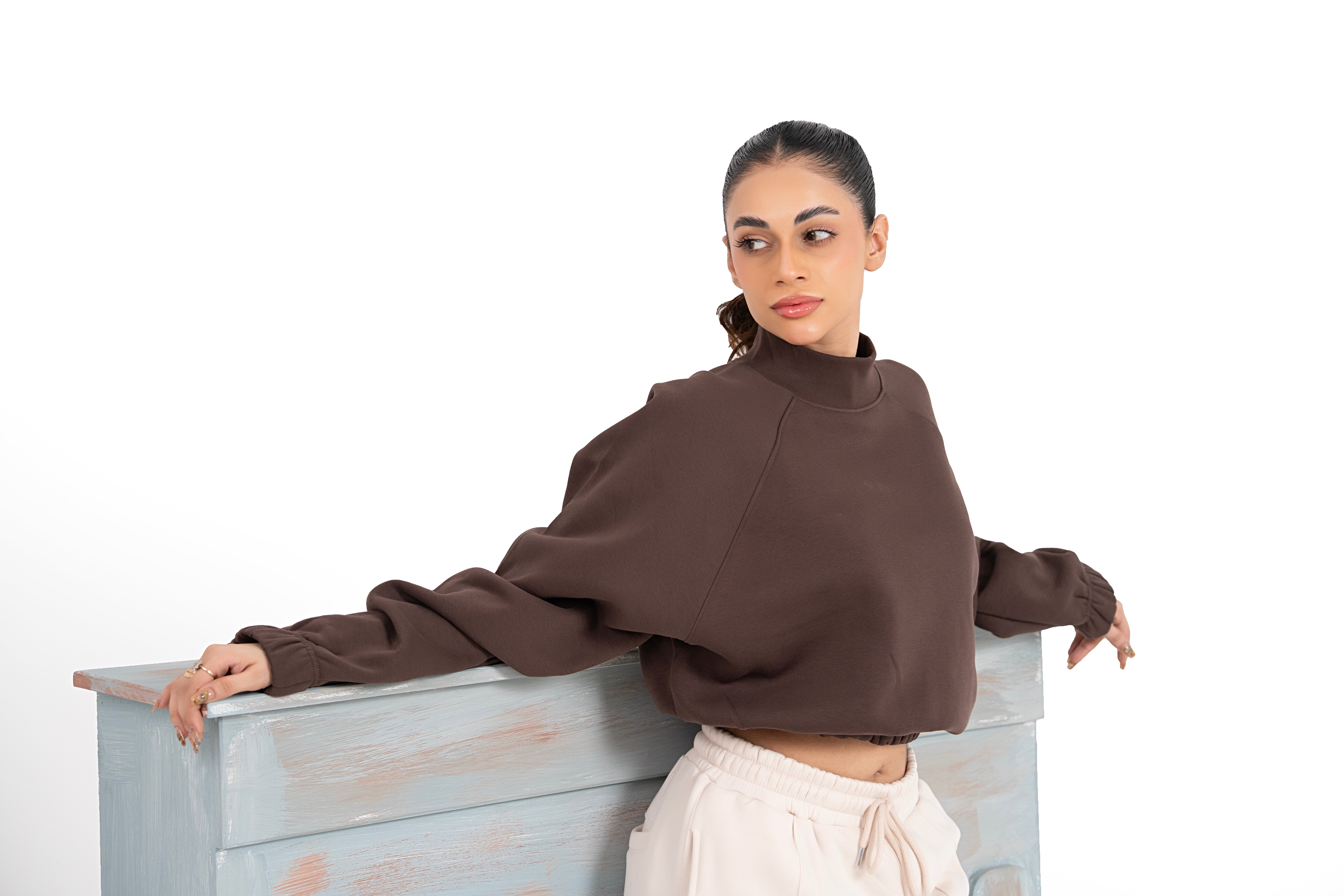 Mocha Essence Cropped Sweatshirt