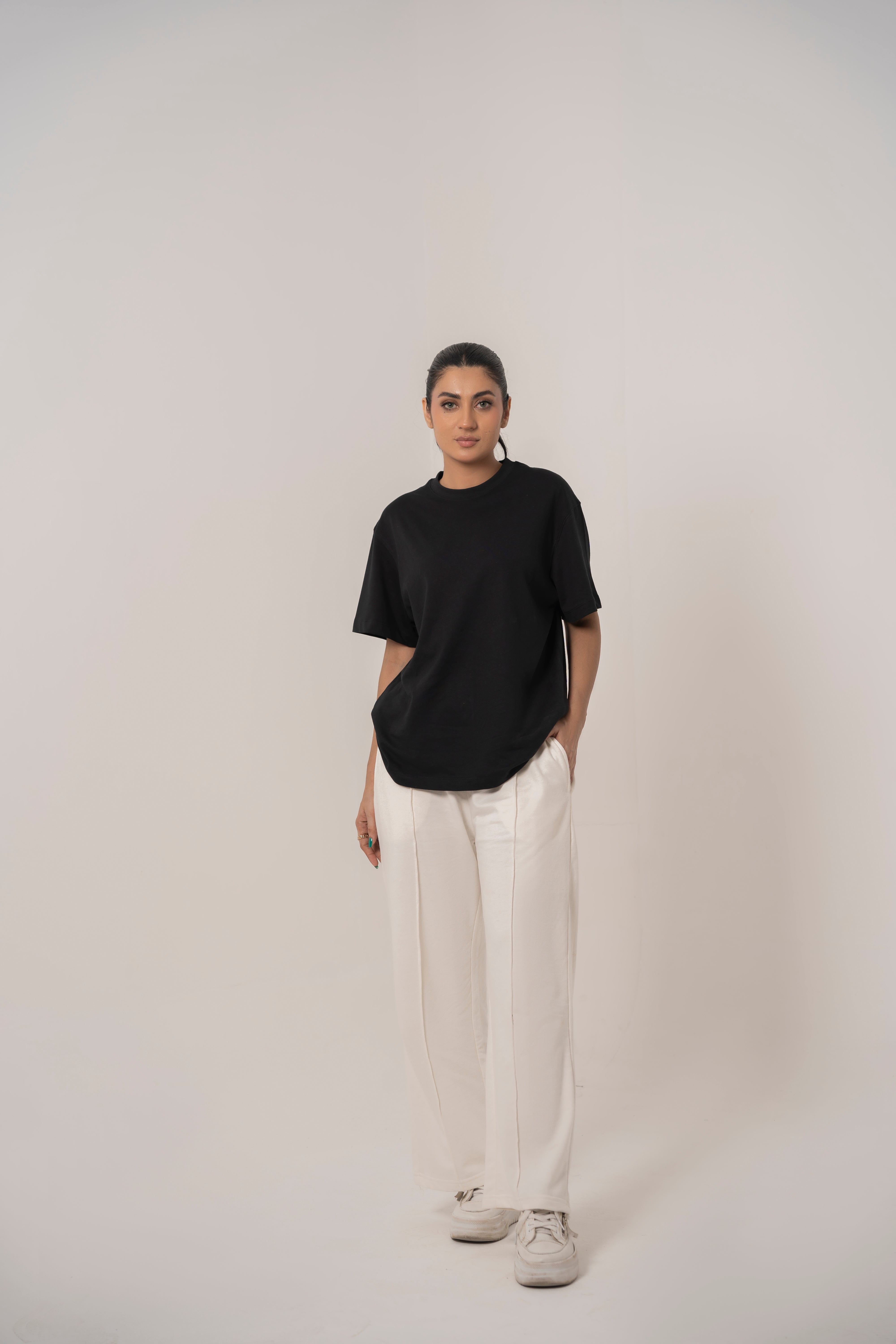 Relaxed T-Shirt in Black