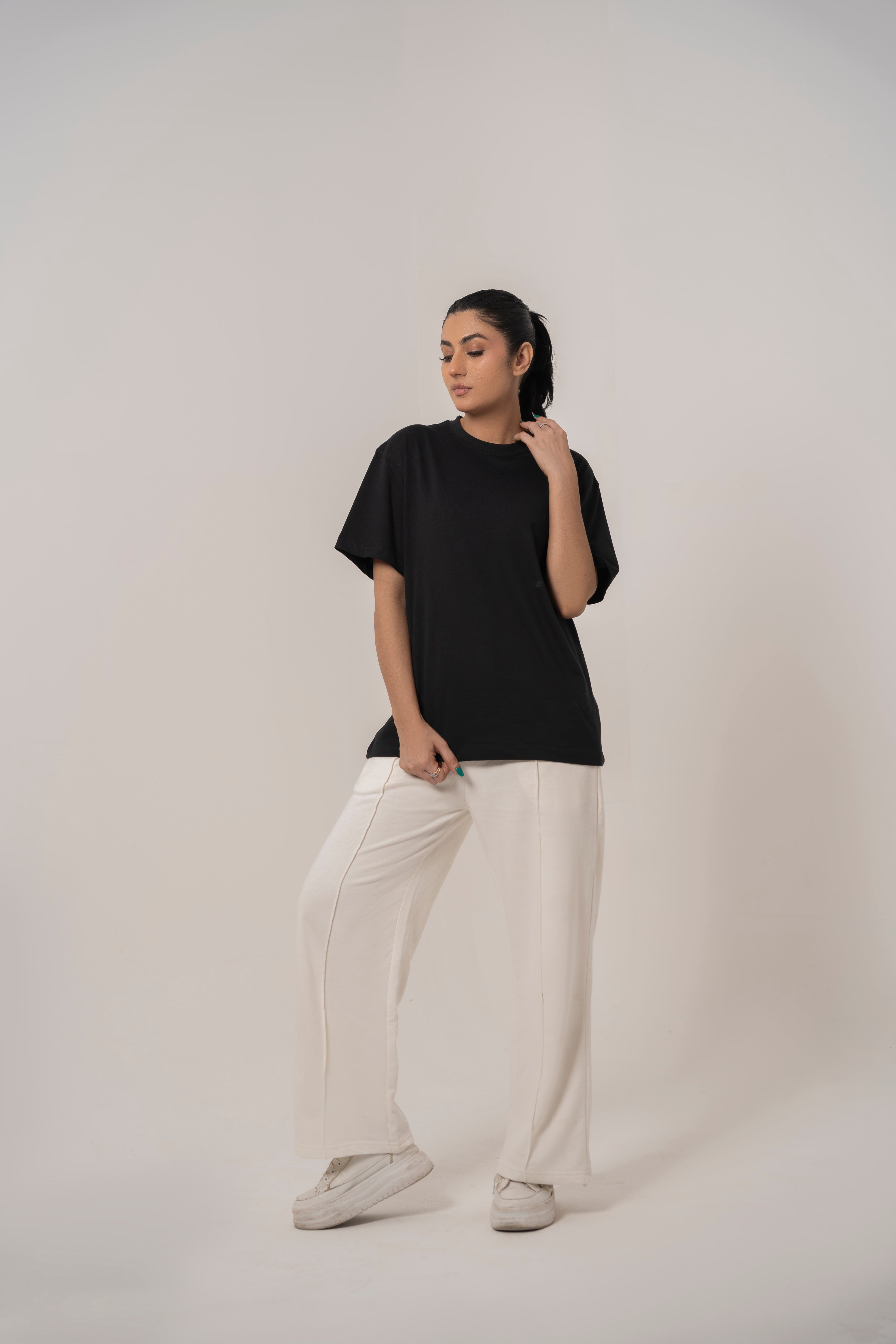 Relaxed T-Shirt in Black